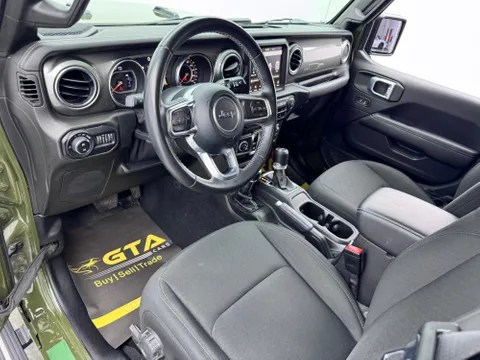 Jeep Wrangler 3.6L V6 Sahara 2-Door 2021