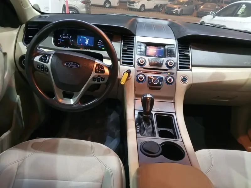 Ford Taurus 2019