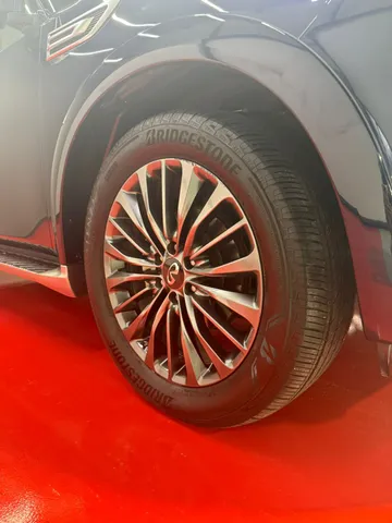 Infiniti QX80 5.6L Luxury 2023