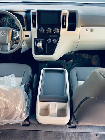 New Toyota Hiace 2.8L Commuter M/T Highline 2024