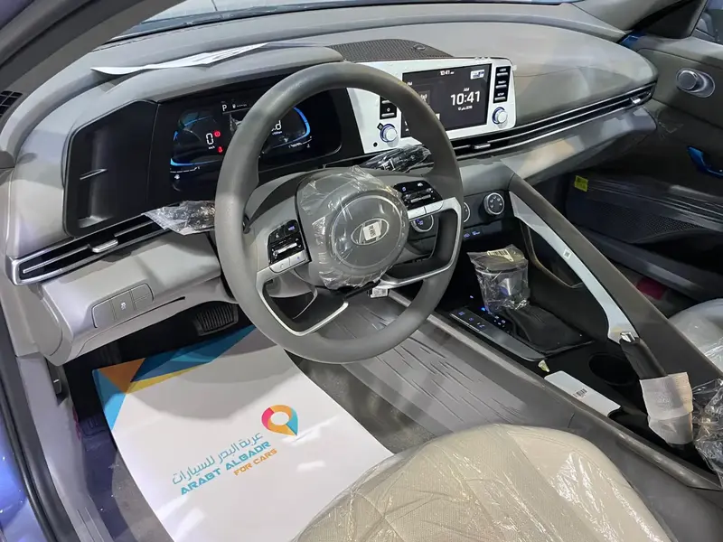 Hyundai Elantra 2025