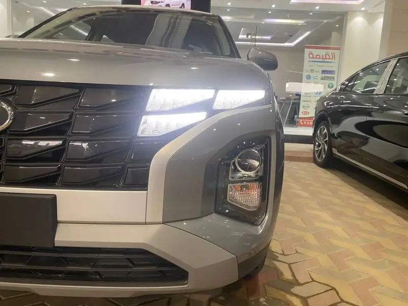 Discover undefined undefined Exterior Interior Images.Find all aspects and details of cars.