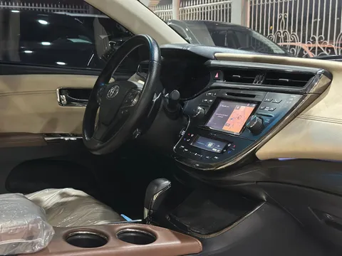 Discover undefined undefined Exterior Interior Images.Find all aspects and details of cars.