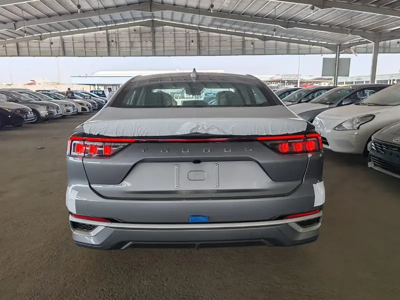 Ford Taurus 2025