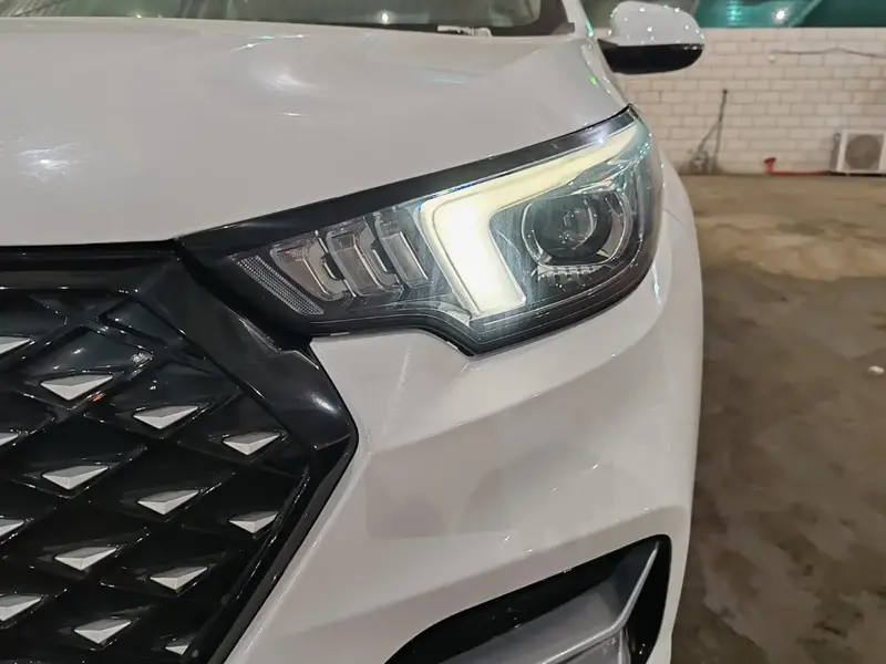 Discover undefined undefined Exterior Interior Images.Find all aspects and details of cars.