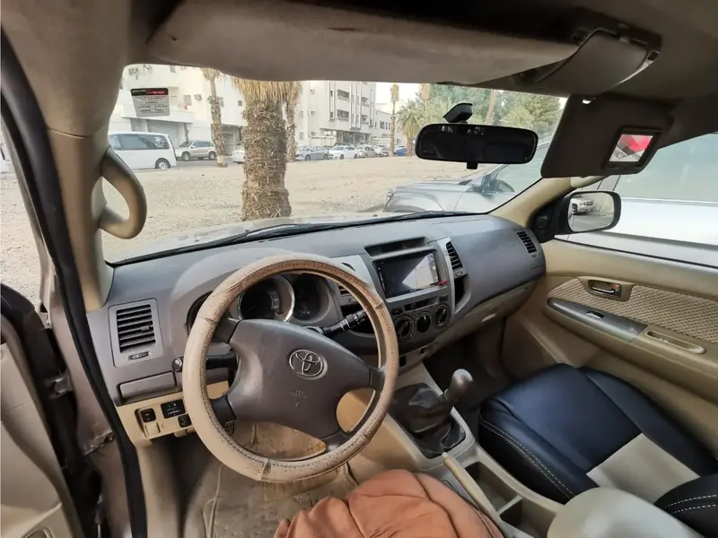 Discover undefined undefined Exterior Interior Images.Find all aspects and details of cars.