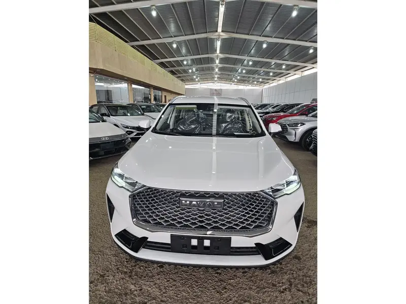 Discover undefined undefined Exterior Interior Images.Find all aspects and details of cars.