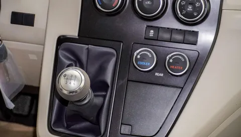 Discover undefined undefined Exterior Interior Images.Find all aspects and details of cars.