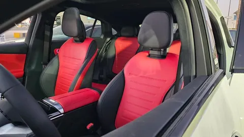 New Mercedes-Benz 300 2024