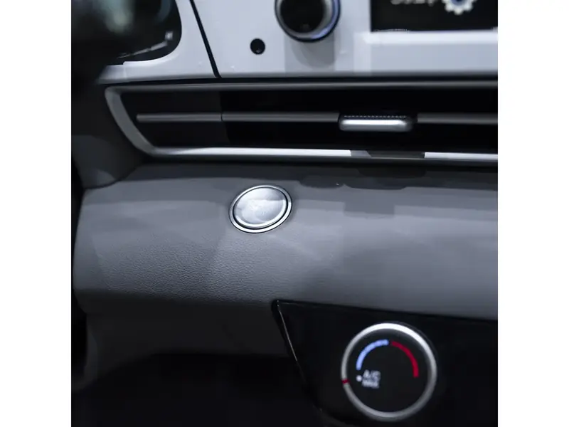 Hyundai Elantra 2025
