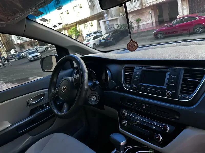 Discover undefined undefined Exterior Interior Images.Find all aspects and details of cars.