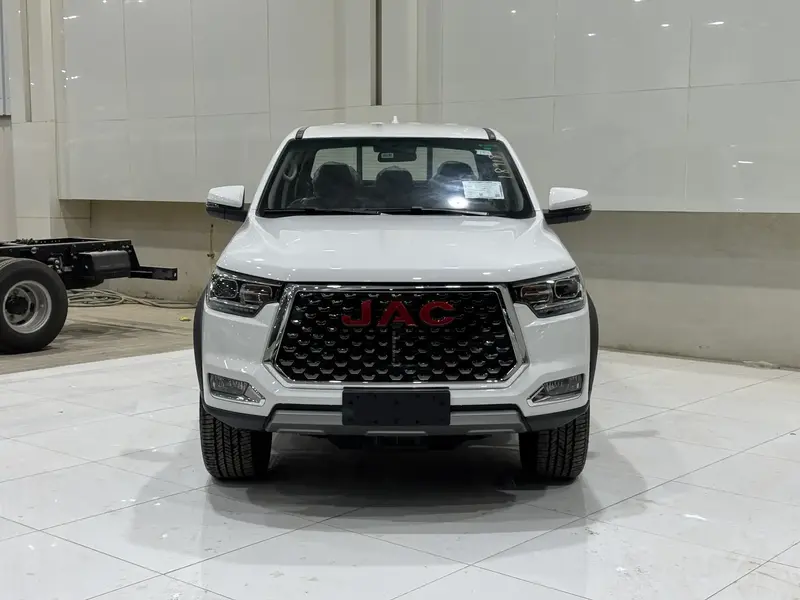 Discover undefined undefined Exterior Interior Images.Find all aspects and details of cars.