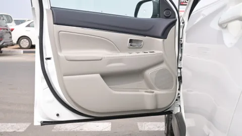 Discover undefined undefined Exterior Interior Images.Find all aspects and details of cars.
