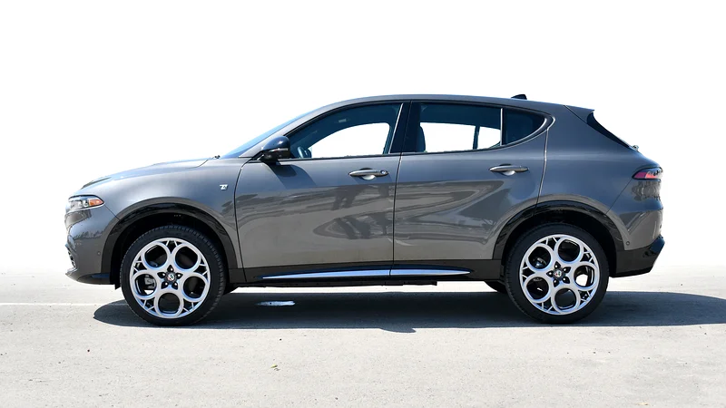 AED 2,428 / Month | Alfa Romeo | Tonale Ti | 2024 | Warranty and Service | Service History