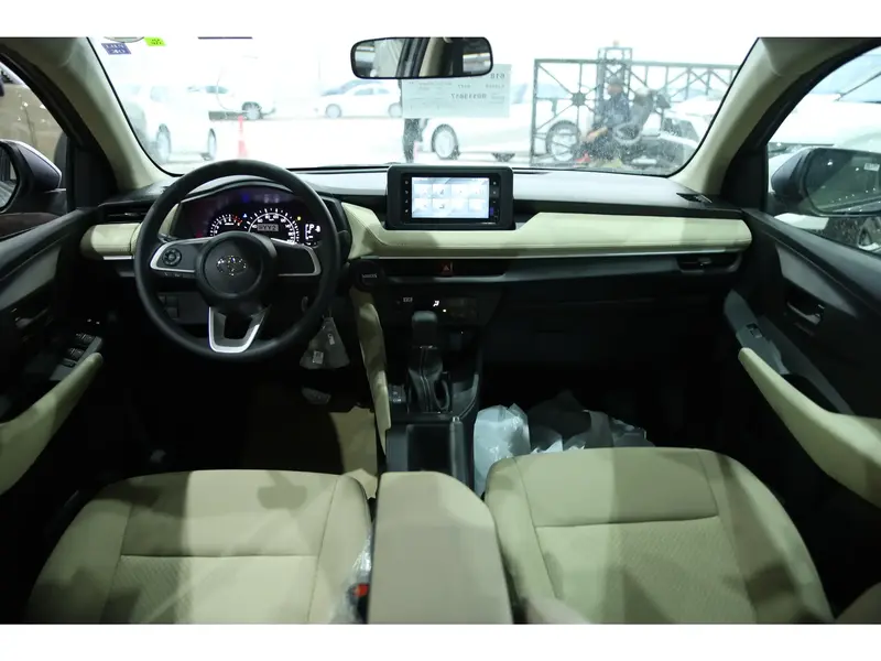 Discover undefined undefined Exterior Interior Images.Find all aspects and details of cars.