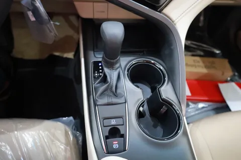 New Toyota Camry 2.5L LE 204 HP 2024