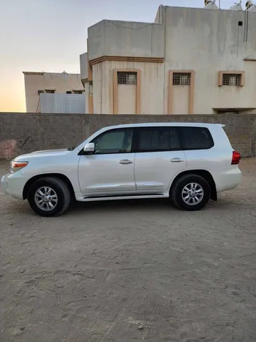Discover undefined undefined Exterior Interior Images.Find all aspects and details of cars.