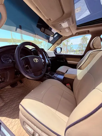 Discover undefined undefined Exterior Interior Images.Find all aspects and details of cars.