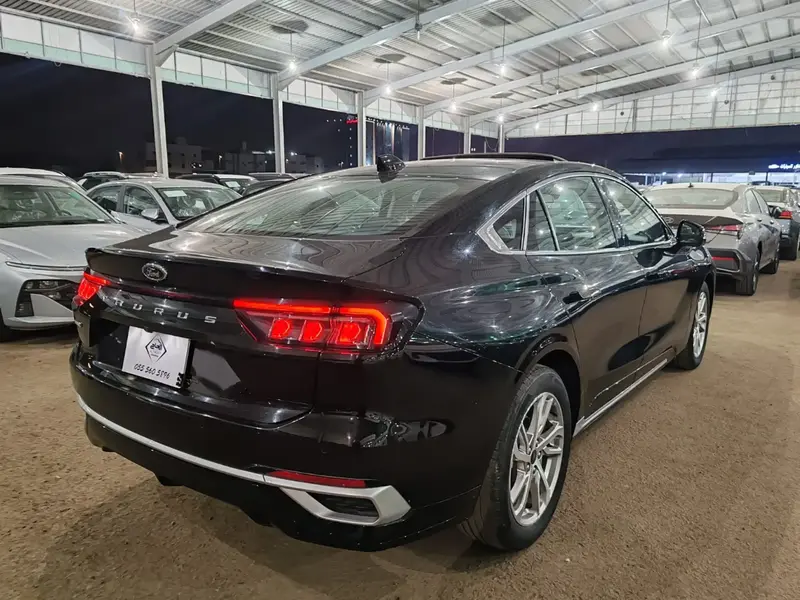 Ford Taurus 2023