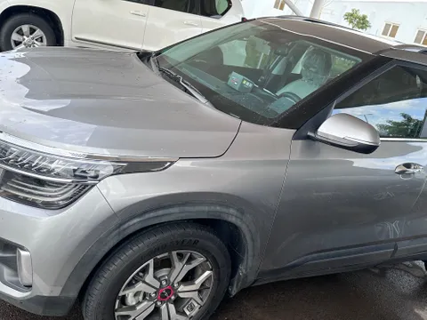 Discover undefined undefined Exterior Interior Images.Find all aspects and details of cars.