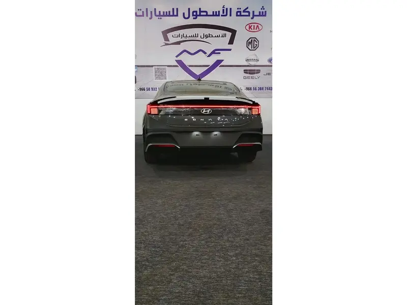 Discover undefined undefined Exterior Interior Images.Find all aspects and details of cars.