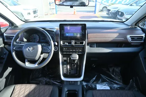 New Toyota Innova 2.0L GL 8 Seater 2024