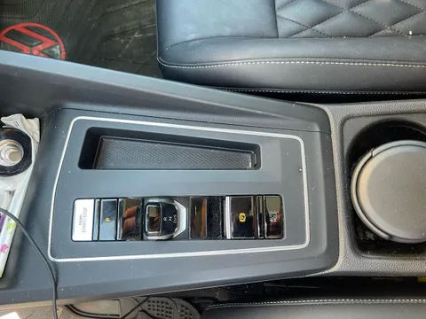 Discover undefined undefined Exterior Interior Images.Find all aspects and details of cars.