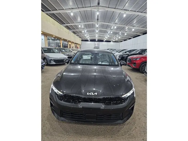 Discover undefined undefined Exterior Interior Images.Find all aspects and details of cars.