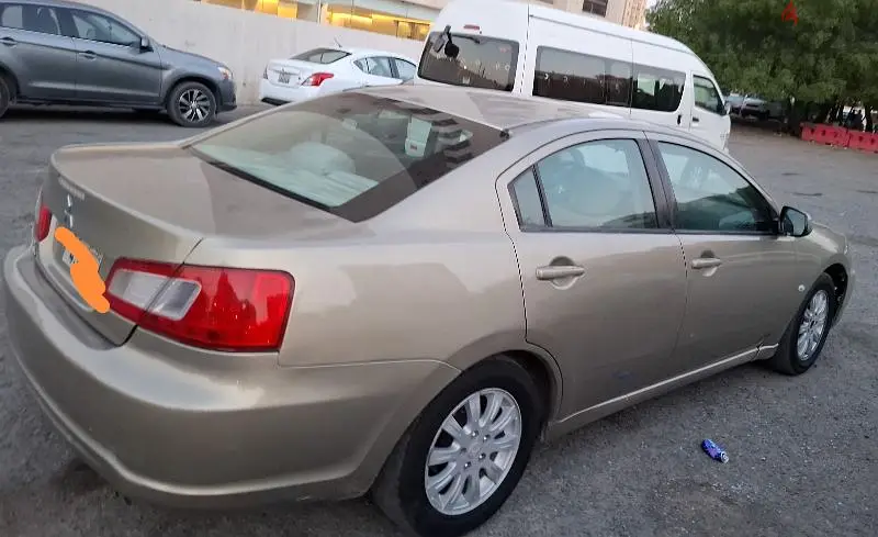 ميتسوبيشي جالانت 2010