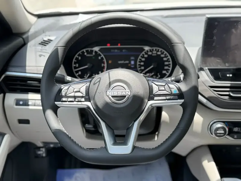 Nissan Altima 2025