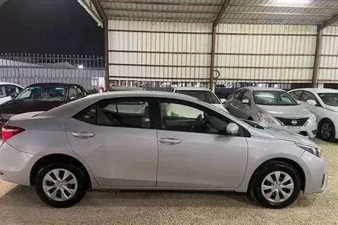 استكشف undefined undefined الصور الخارجية والداخلية. اكتشف جميع جوانب وتفاصيل السيارات.