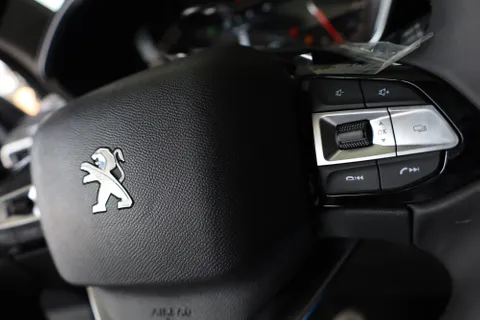 New Peugeot Landtrek 2.4T DC 4x4 A/T 2023