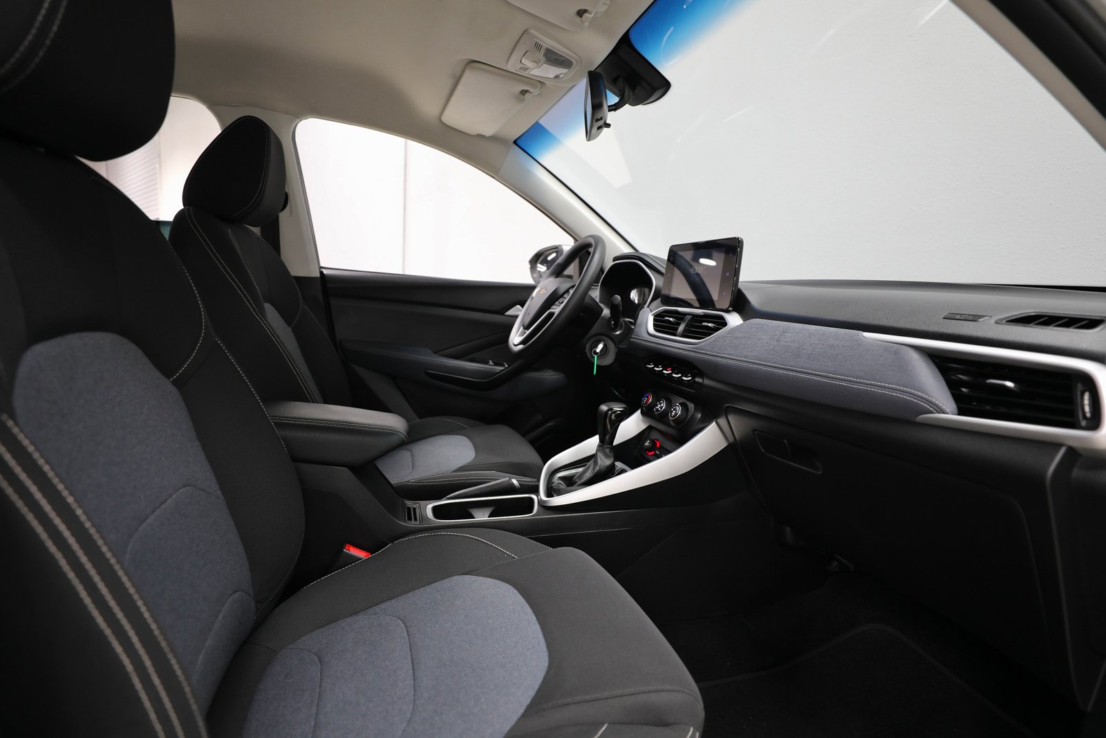 GCC | 1.5L | 7 Seater | 750 AED Monthly Installment | Free Insurance and Registration