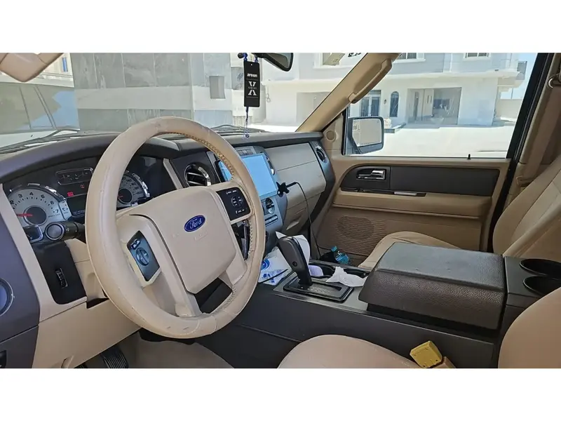 Ford Expedition 2011