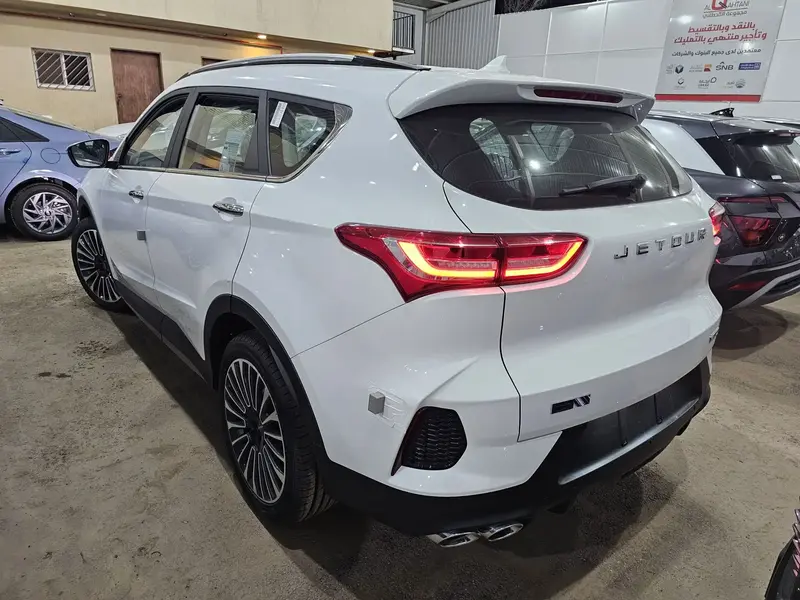 Discover undefined undefined Exterior Interior Images.Find all aspects and details of cars.