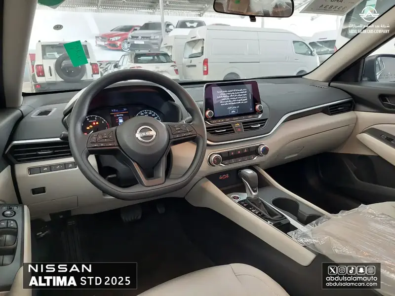 Discover undefined undefined Exterior Interior Images.Find all aspects and details of cars.