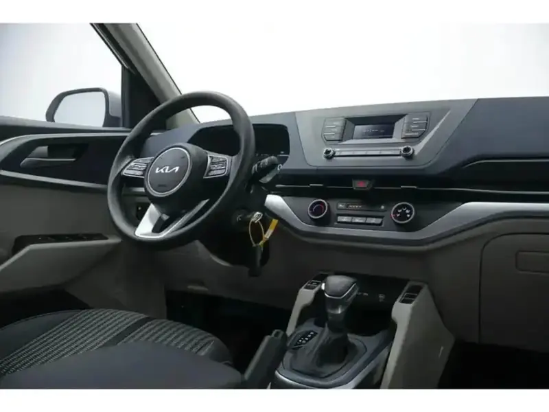 KIA Carens 2024