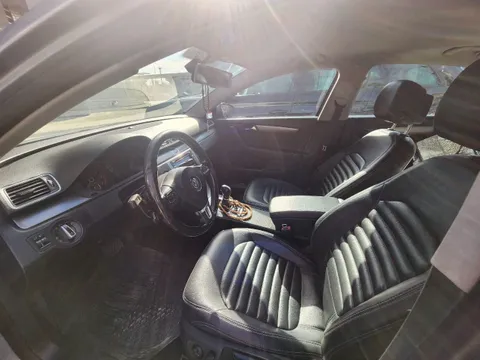 Volkswagen Passat 1.4L 2012