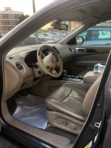 Discover undefined undefined Exterior Interior Images.Find all aspects and details of cars.