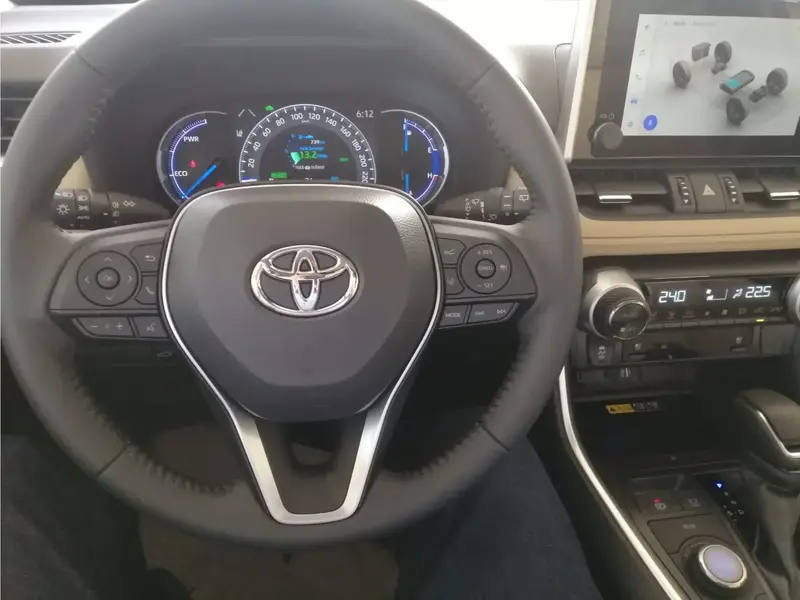 Toyota RAV4 2024, LTD 4X4 HEV, ODO 103KM (full option) cash sale