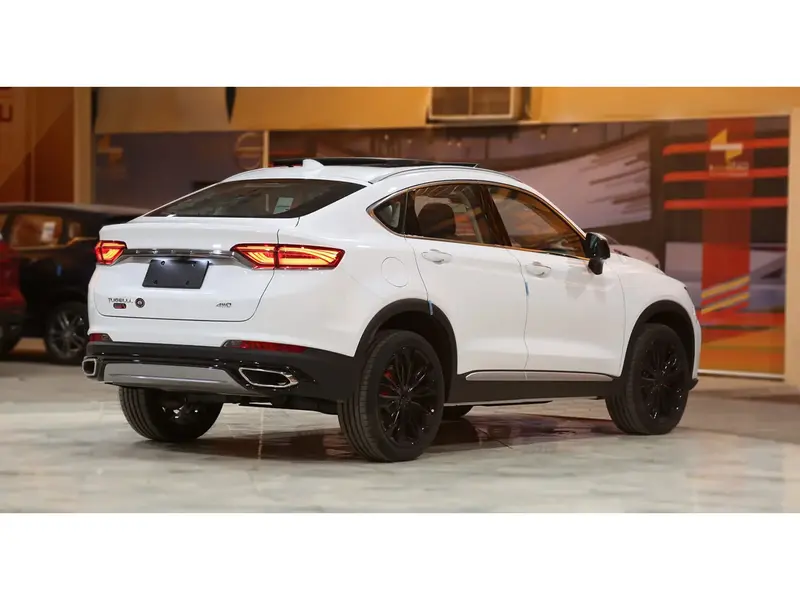 Discover undefined undefined Exterior Interior Images.Find all aspects and details of cars.