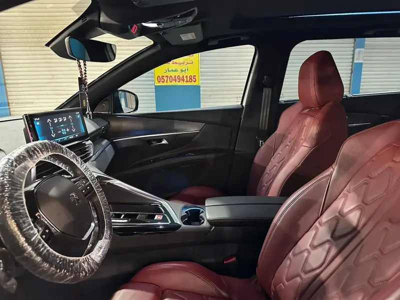 Discover undefined undefined Exterior Interior Images.Find all aspects and details of cars.