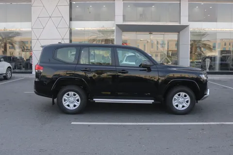 Discover undefined undefined Exterior Interior Images.Find all aspects and details of cars.