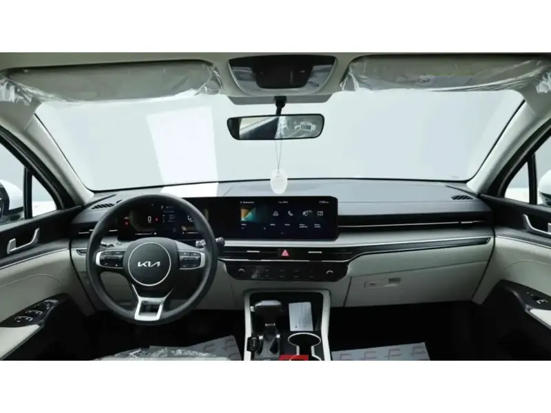 Discover undefined undefined Exterior Interior Images.Find all aspects and details of cars.