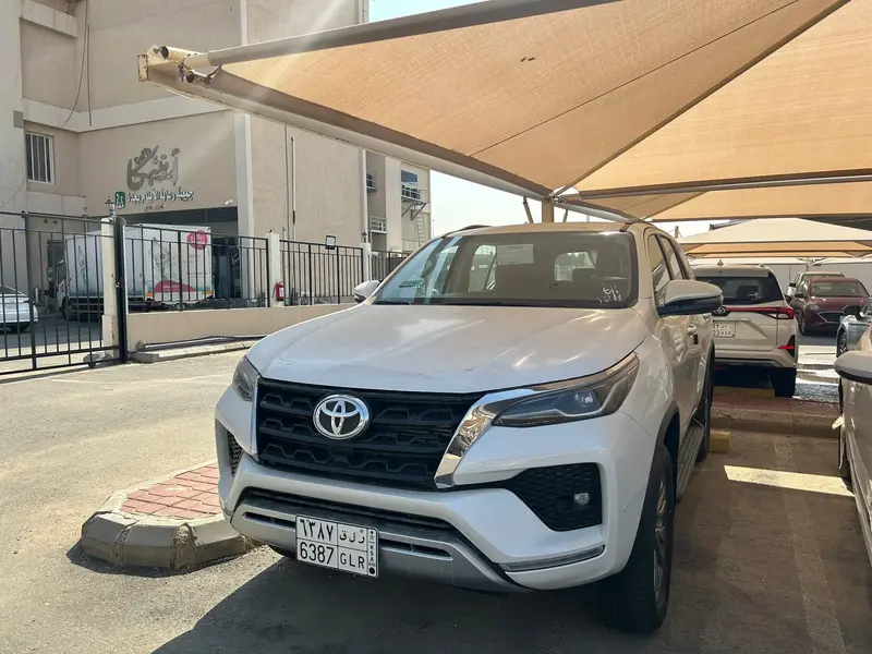 Discover undefined undefined Exterior Interior Images.Find all aspects and details of cars.