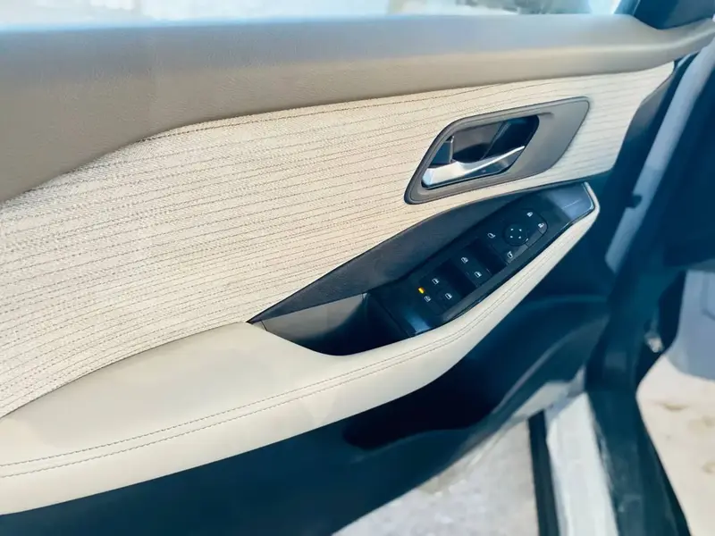 Nissan X-Trail 2025