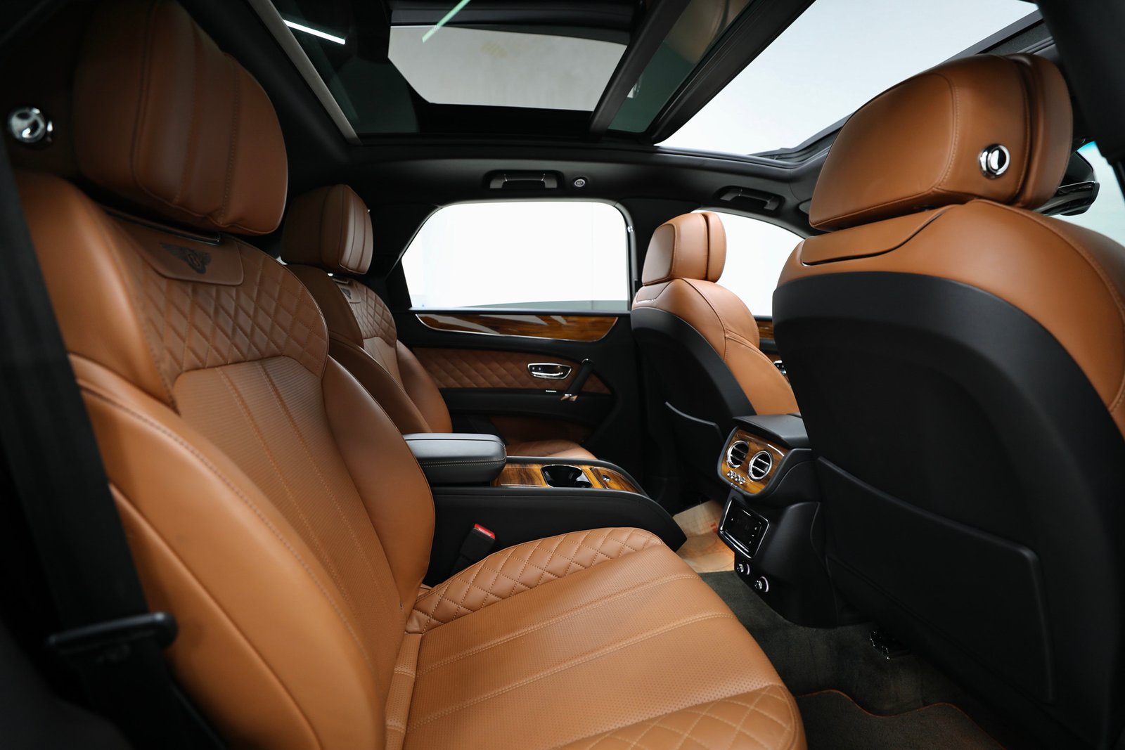 Speed! Perfect Condition | Service Contract + 3 Years Warranty | V12 6.0L