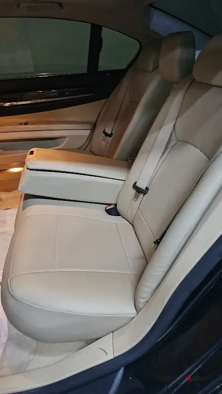BMW 7 Series 2010