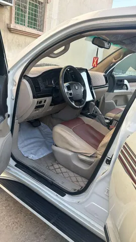 Discover undefined undefined Exterior Interior Images.Find all aspects and details of cars.