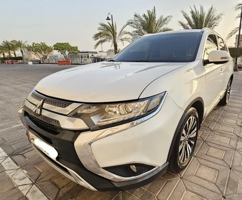 mitsubishi mitsubishi-outlander image Mitsubishi Outlander 2.4L GLX (7-Seater) 2019